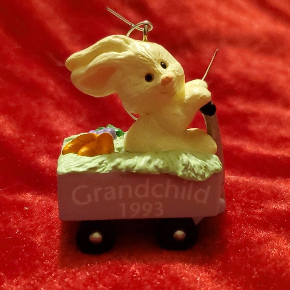 Vintage 1993 Hallmark Keepsake Grandchild Easter Ornament Bunny Rabbit Wagon - Picture 6 of 14